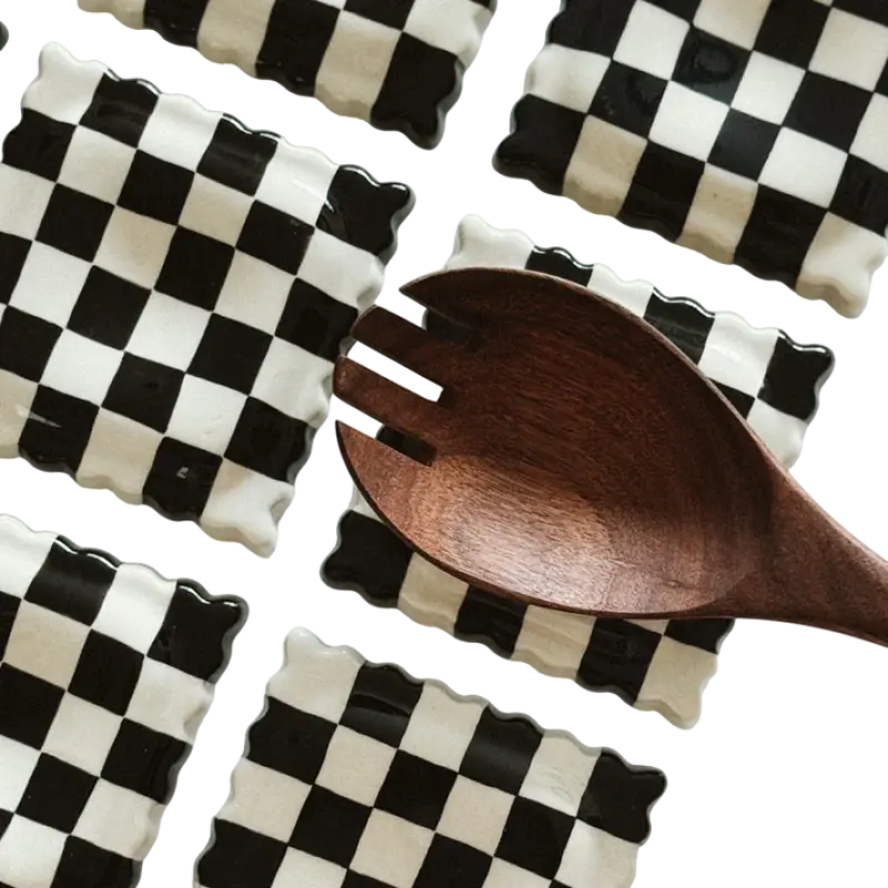 حامل ملاعق بتصميم رافيولي للمطبخ