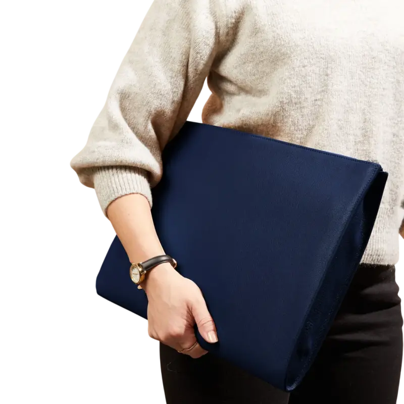 حافظة مستندات والكمبيوتر المحمول 